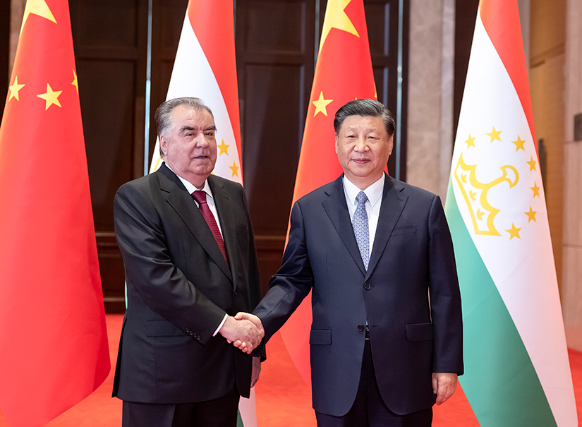 習近平同塔吉克斯坦總統拉赫蒙會談